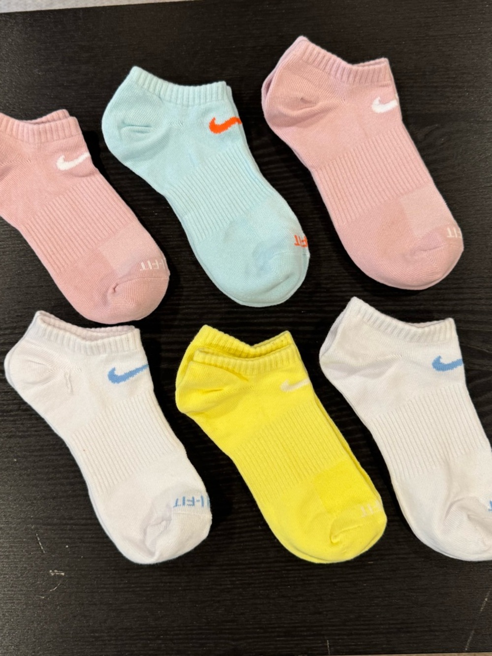 NEW 6-Pack NIKE Dri-Fit Socks - Medium